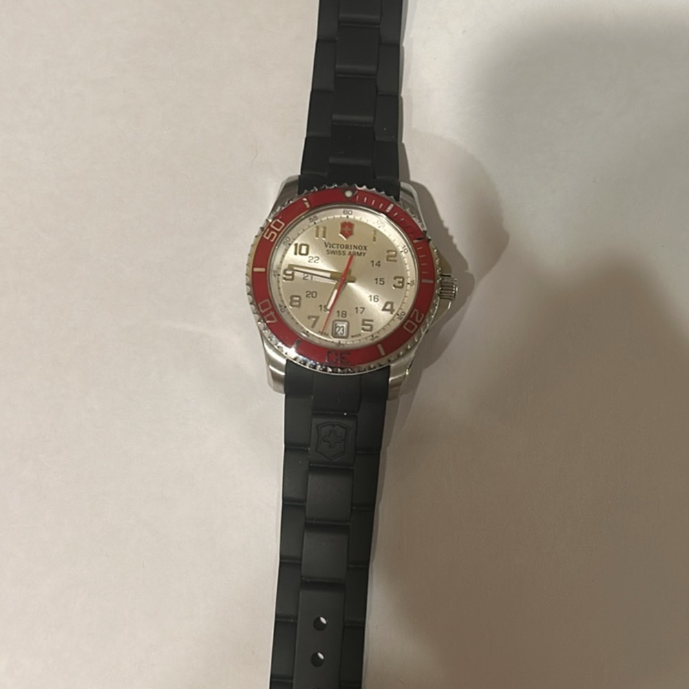 Women’s Victorinox Swiss Army 241484 Maverick Watch